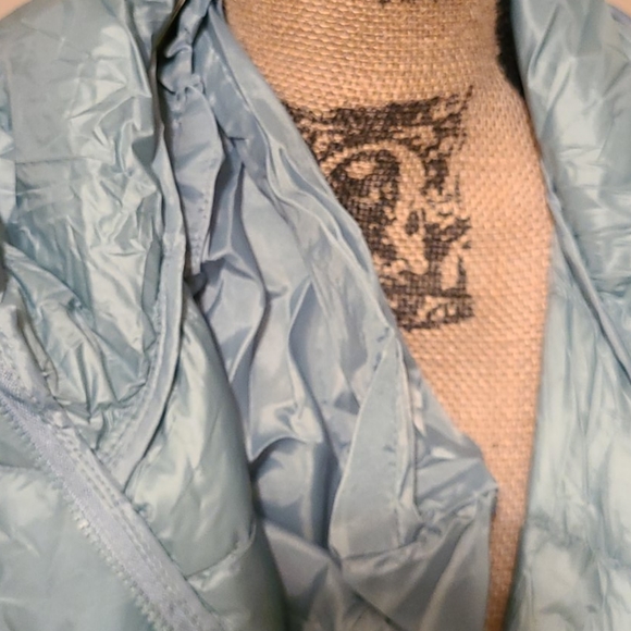 ๐ฃNew cute puffer coat๐ฃ - Picture 6 of 9